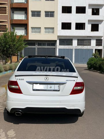 Voiture Mercedes benz 220 2012 au Maroc Diesel - 8 chevaux
