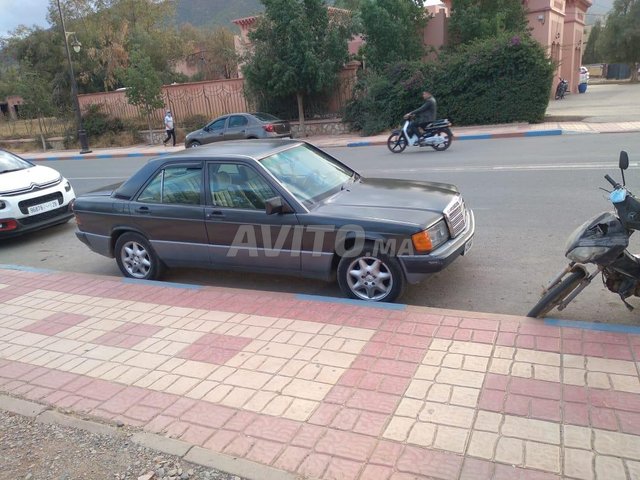 Voiture Mercedes benz R190 1987 au Maroc Diesel - 8 chevaux