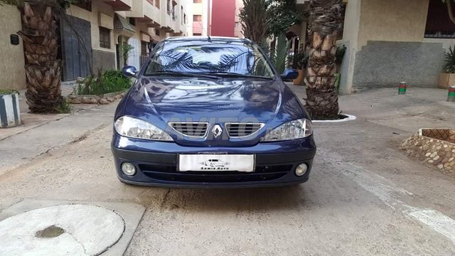 Voiture Renault Megane 2001 au Maroc Essence - 9 chevaux