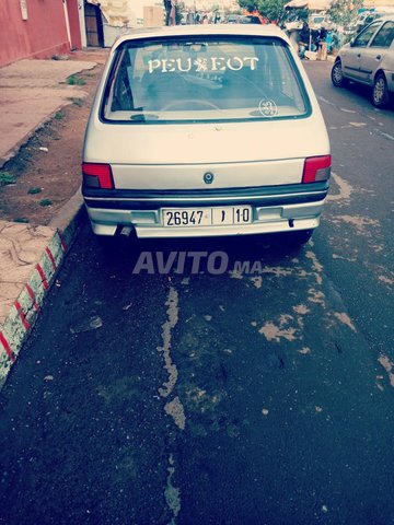 Voiture Peugeot 205 1986 au Maroc Diesel - 7 chevaux