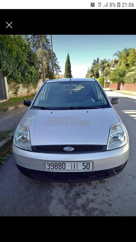 Voiture Ford Fiesta 2005 au Maroc Essence - 7 chevaux
