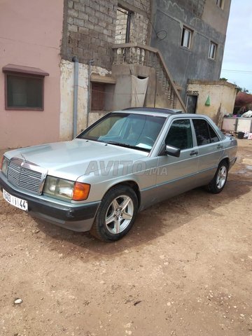Voiture Mercedes benz R190 1986 au Maroc Diesel - 10 chevaux