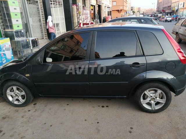 Voiture Ford Fiesta 2008 au Maroc Essence - 7 chevaux