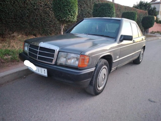 Voiture Mercedes benz R190 1985 au Maroc Diesel - 8 chevaux