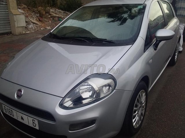 Voiture Fiat Punto 2013 au Maroc Essence - 7 chevaux