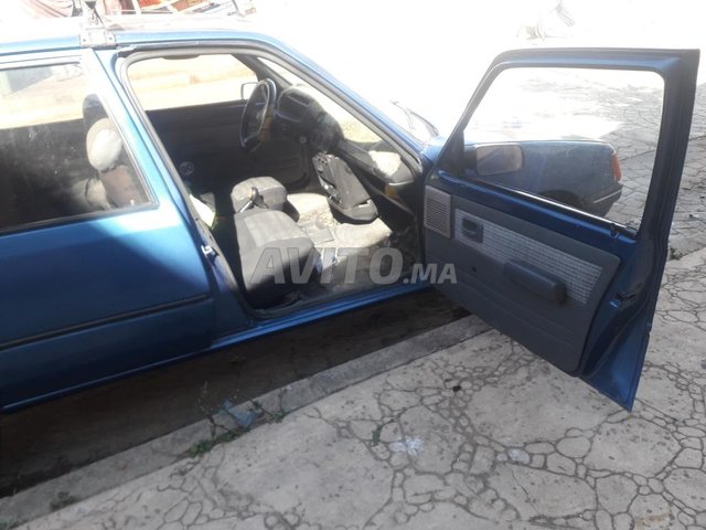 Voiture Peugeot 205 1991 au Maroc Diesel - 6 chevaux
