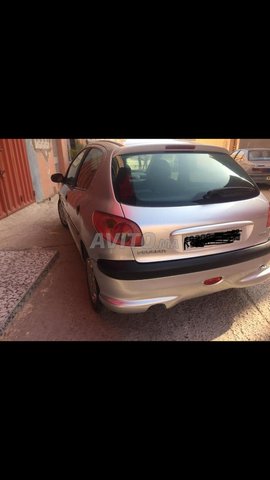 Voiture Peugeot 206 2004 au Maroc Diesel - 6 chevaux
