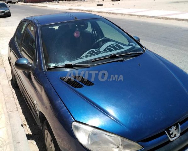 Voiture Peugeot 206 2000 au Maroc Essence - 6 chevaux