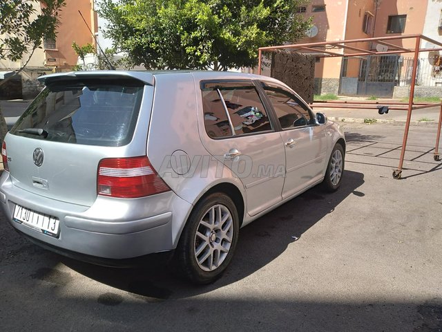 Voiture Volkswagen Golf 4 2003 au Maroc Diesel - 8 chevaux