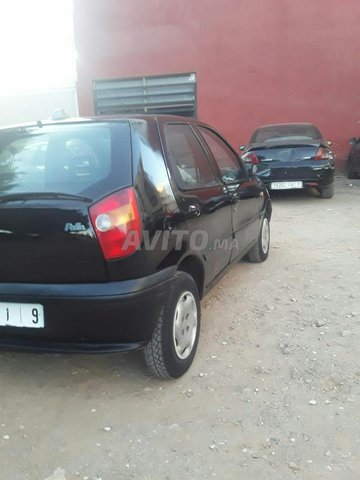 Voiture Fiat Palio 2000 au Maroc Essence