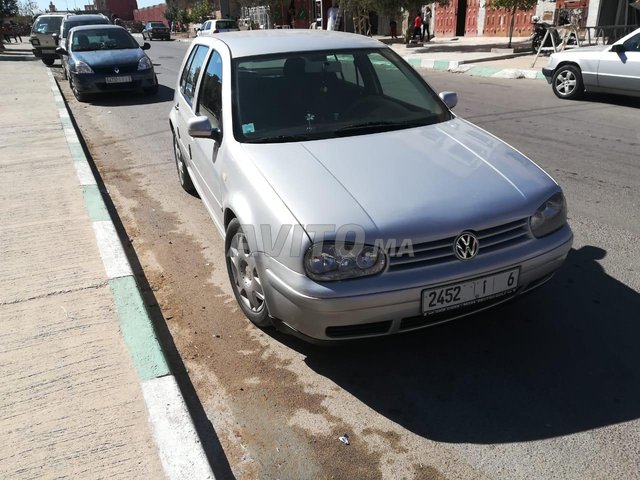Voiture Volkswagen Golf 4 2000 au Maroc Essence - 7 chevaux