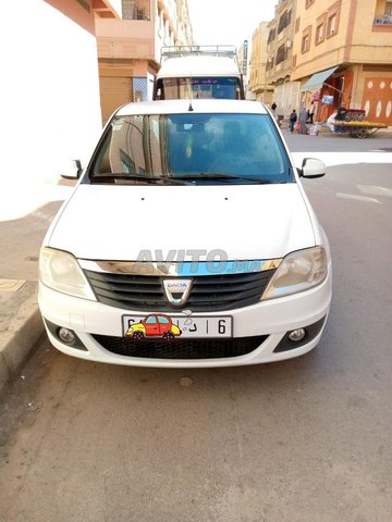 Voiture Dacia Logan 2011 au Maroc Essence - 8 chevaux