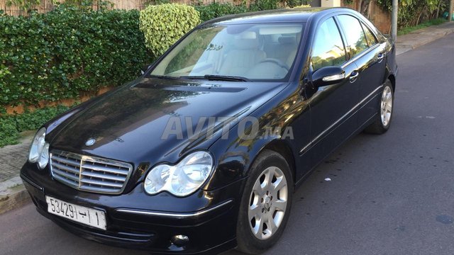 Voiture Mercedes benz 220 2006 au Maroc Diesel - 8 chevaux