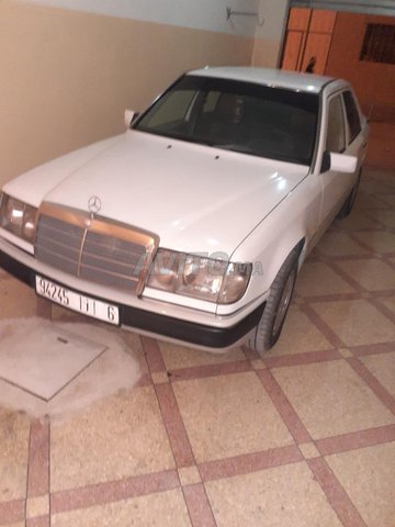 Voiture Mercedes benz R250 1991 au Maroc Diesel - 10 chevaux