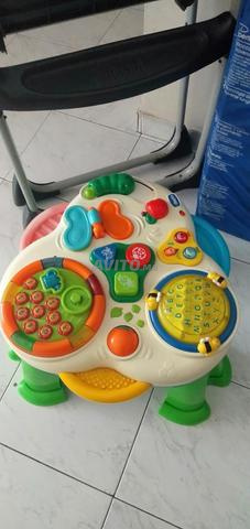 Vends Lit Parapluie Chaise Haute Et Table Jeux Equipements Pour Enfant Et Bebe A Casablanca Avito Ma