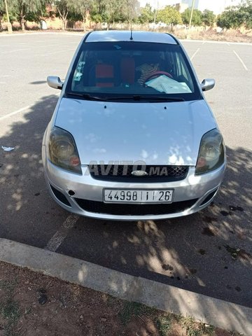 Voiture Ford Fiesta 2006 au Maroc Essence