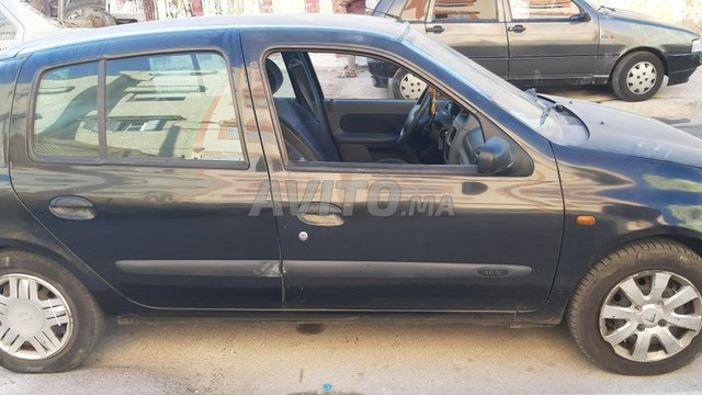 Voiture Renault Clio 1997 au Maroc Diesel - 7 chevaux