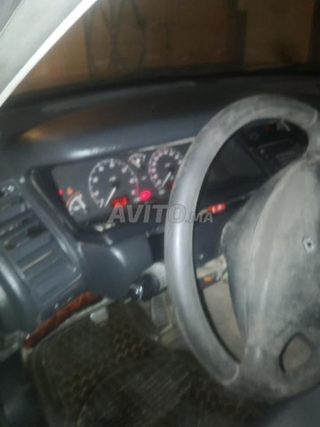 Voiture Renault Safrane 1997 au Maroc Essence - 11 chevaux