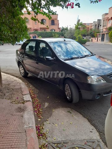 Voiture Dacia Logan 2008 au Maroc Essence - 8 chevaux