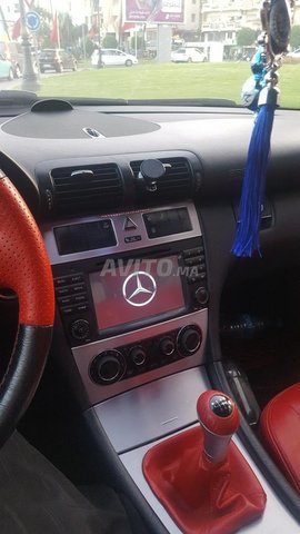 Voiture Mercedes benz 220 2005 au Maroc Diesel