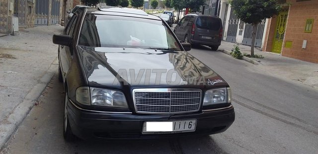 Voiture Mercedes benz 220 1995 au Maroc Diesel - 9 chevaux