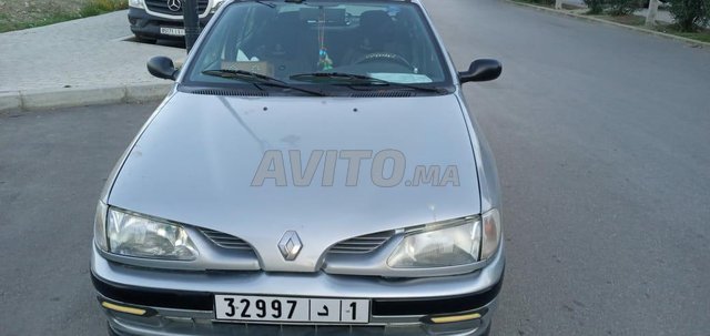 Voiture Renault Megane 1997 au Maroc Diesel - 7 chevaux