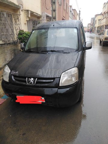 Voiture Peugeot Partner 1994 au Maroc Diesel - 7 chevaux