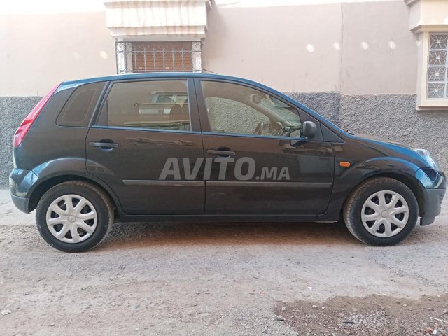 Voiture Ford Fiesta 2008 au Maroc Essence - 7 chevaux
