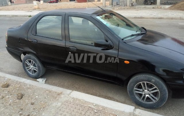 Voiture Fiat Siena 1998 au Maroc Essence - 7 chevaux