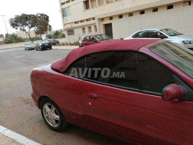 Voiture Renault Megane 2001 au Maroc Essence - 8 chevaux