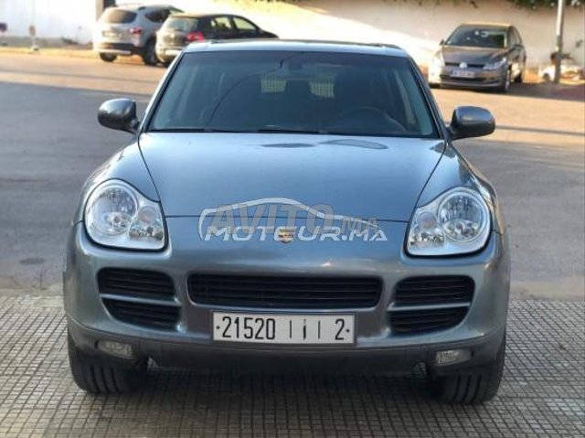 Voiture Porsche Cayenne 2006 au Maroc Essence - 20 chevaux