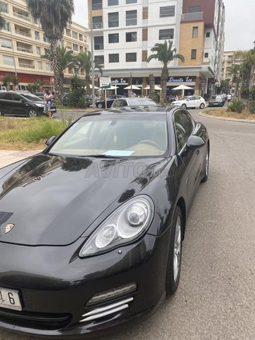 Voiture Porsche Panamera 2011 au Maroc Essence - 24 chevaux
