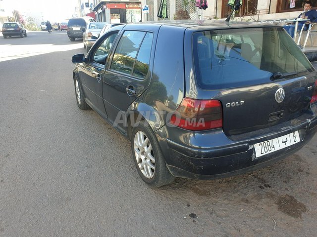 Voiture Volkswagen Golf 4 2004 au Maroc Diesel - 8 chevaux