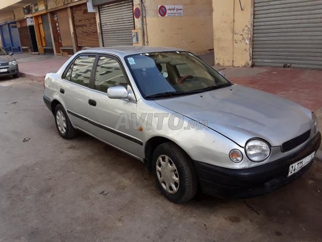 Voiture Toyota Corolla 1999 au Maroc Essence - 7 chevaux