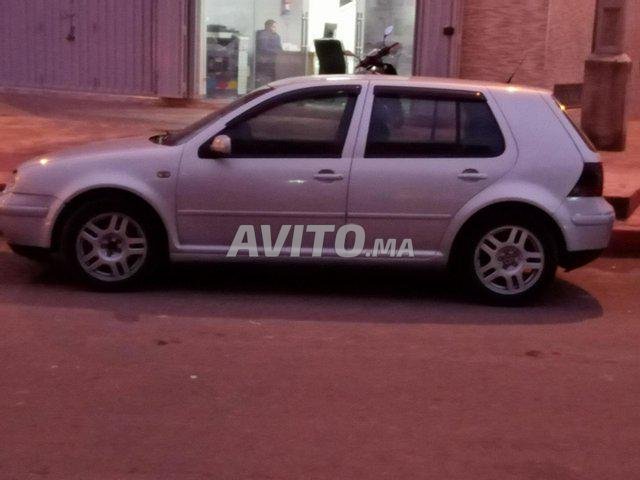 Voiture Volkswagen Golf 4 1998 au Maroc Essence - 8 chevaux