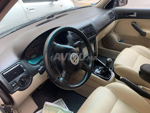 Voiture Volkswagen Golf 4 2001 au Maroc Diesel - 9 chevaux