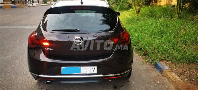 Voiture Opel Astra 2014 au Maroc Diesel - 8 chevaux
