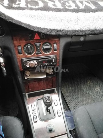 Voiture Mercedes benz R250 1996 au Maroc Diesel - 9 chevaux