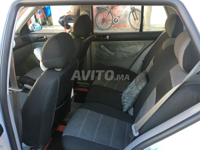 Voiture Volkswagen Golf 4 2000 au Maroc Diesel - 8 chevaux