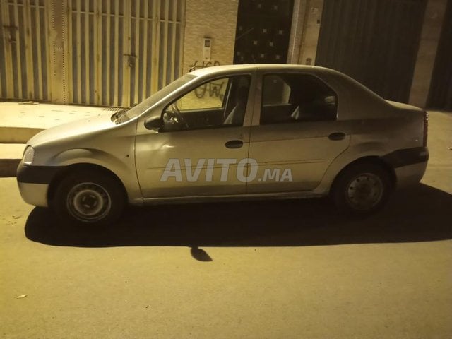 Voiture Dacia Logan 2005 au Maroc Essence - 7 chevaux