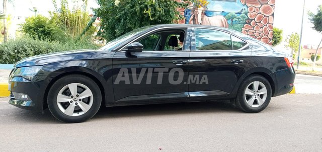 Voiture Skoda Superb 2017 au Maroc Diesel - 8 chevaux