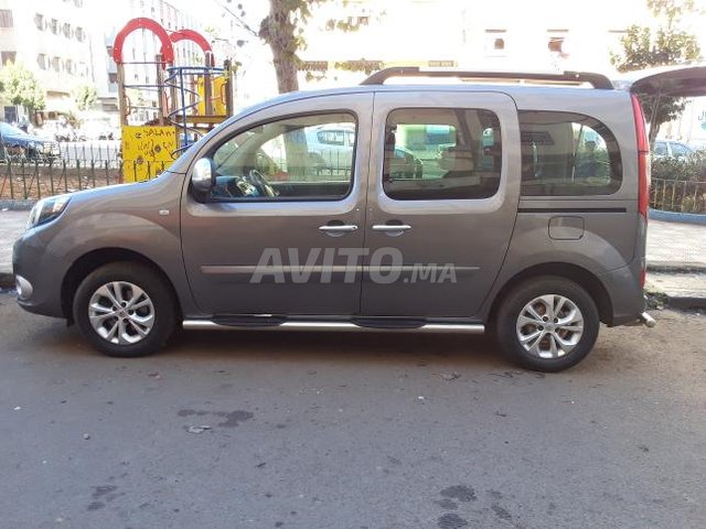 Voiture Renault Kangoo 2017 au Maroc Diesel - 6 chevaux