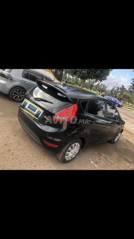 Voiture Ford Fiesta 2013 au Maroc Essence - 6 chevaux