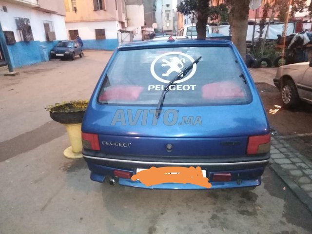 Voiture Peugeot 205 1991 au Maroc Essence