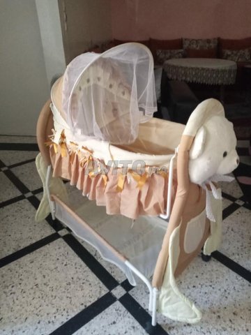 Lit Balancoire Bebe Equipements Pour Enfant Et Bebe A Fes Avito Ma