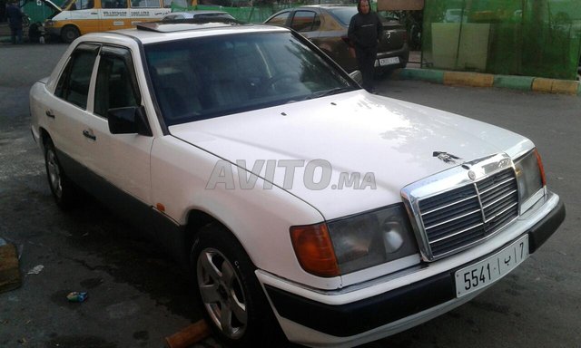 Voiture Mercedes benz R250 1987 au Maroc Diesel - 10 chevaux