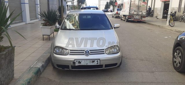 Voiture Volkswagen Golf 4 2002 au Maroc Diesel - 8 chevaux