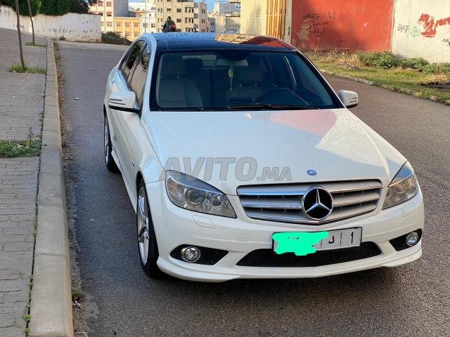 Voiture Mercedes benz 220 2008 au Maroc Diesel - 8 chevaux