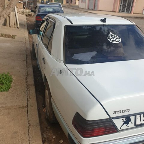 Voiture Mercedes benz R250 1988 au Maroc Diesel - 10 chevaux