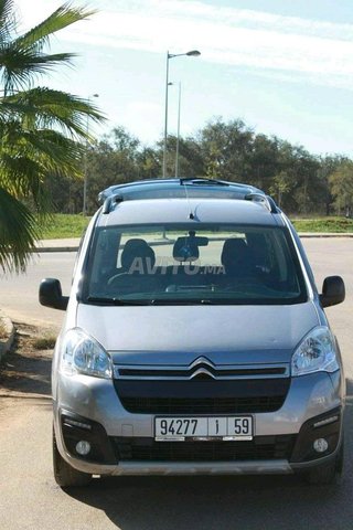 Voiture Citroen Berlingo 2018 au Maroc Diesel - 6 chevaux